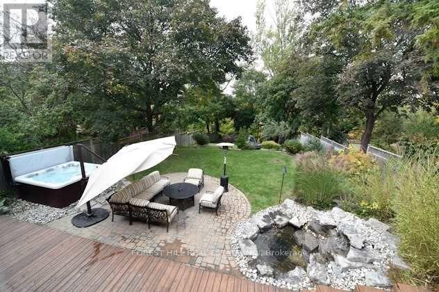 105 PARKVIEW HILL CRESCENT, Toronto, Ontario