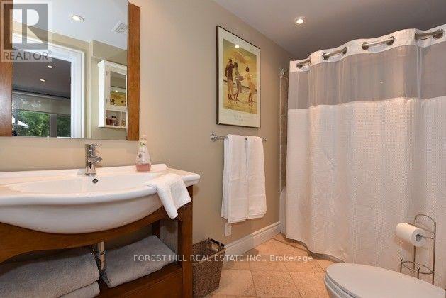 105 Parkview Hill Crescent, Toronto, Ontario  M4B 1R5 - Photo 11 - E13482808