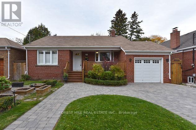 105 Parkview Hill Crescent, Toronto, Ontario  M4B 1R5 - Photo 2 - E13482808