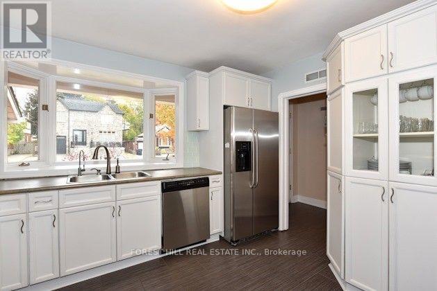 105 Parkview Hill Crescent, Toronto, Ontario  M4B 1R5 - Photo 4 - E13482808