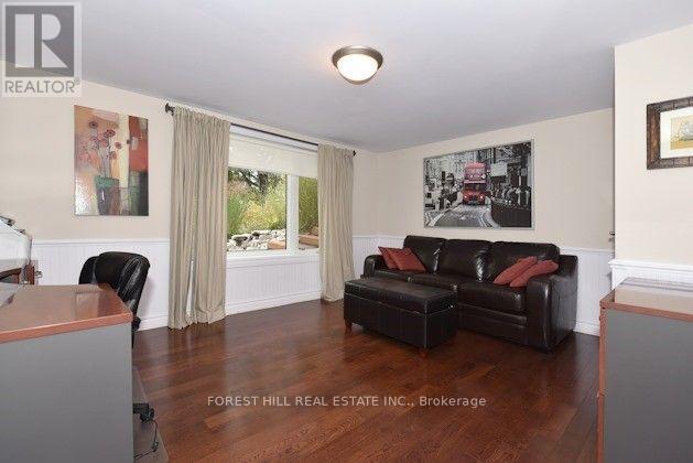 105 Parkview Hill Crescent, Toronto, Ontario  M4B 1R5 - Photo 12 - E13482808