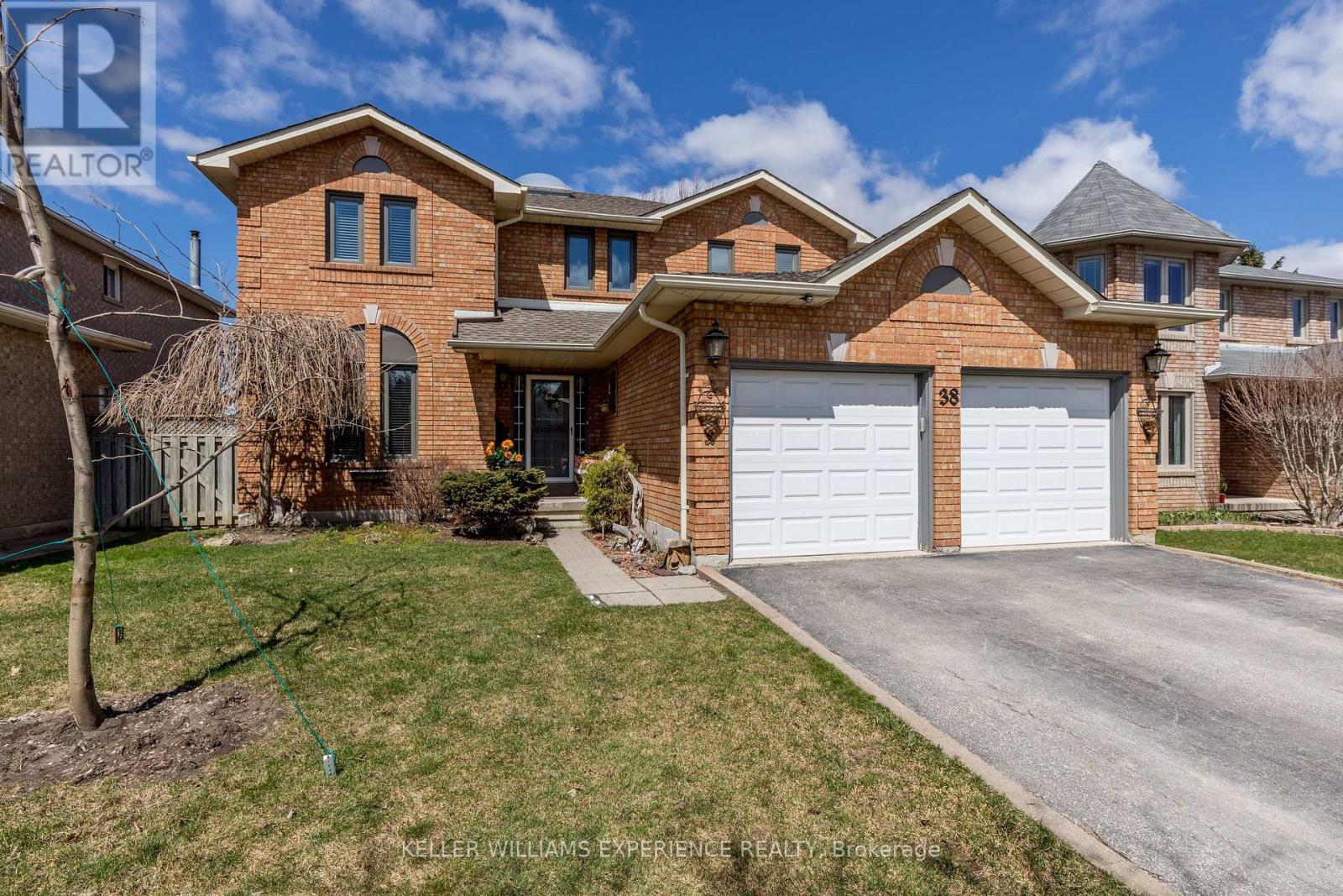38 Bishop Drive, Barrie (Ardagh), Ontario  L4N 6Y4 - Photo 1 - S13762818