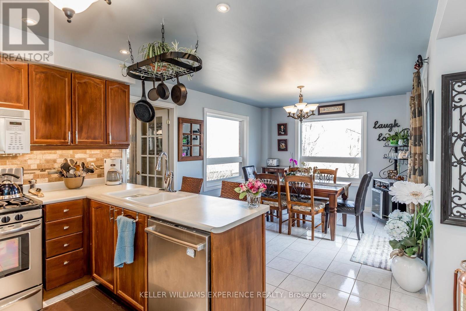 38 Bishop Drive, Barrie (Ardagh), Ontario  L4N 6Y4 - Photo 10 - S13762818