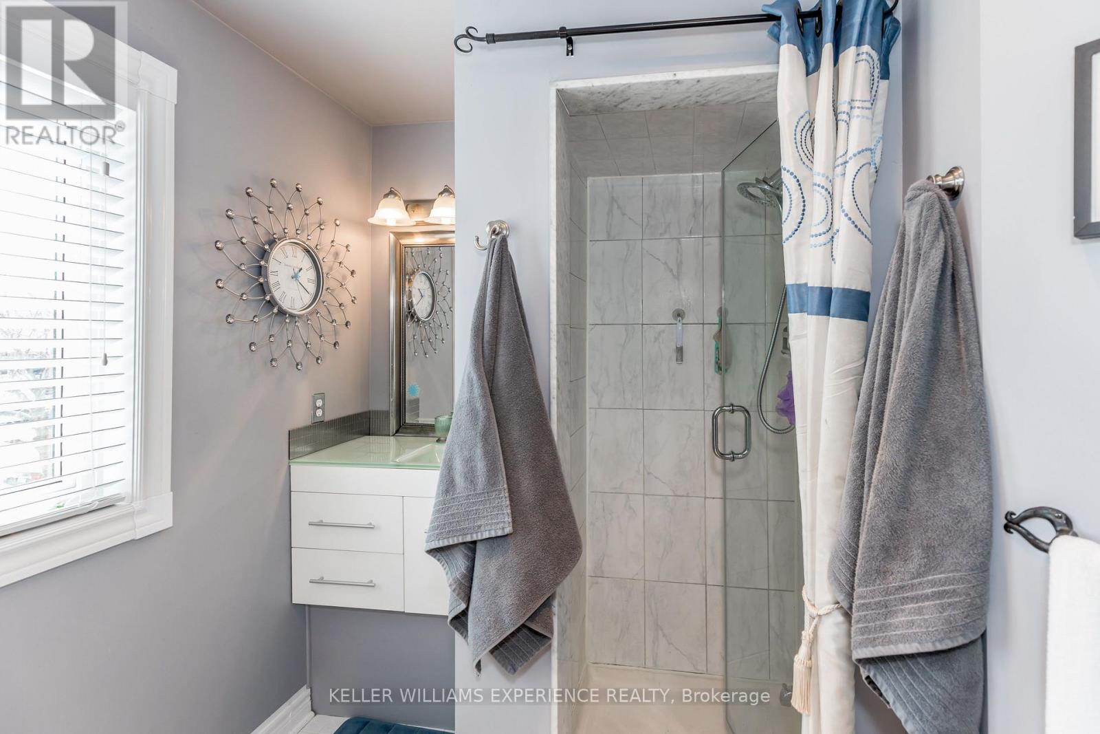 38 Bishop Drive, Barrie (Ardagh), Ontario  L4N 6Y4 - Photo 21 - S13762818