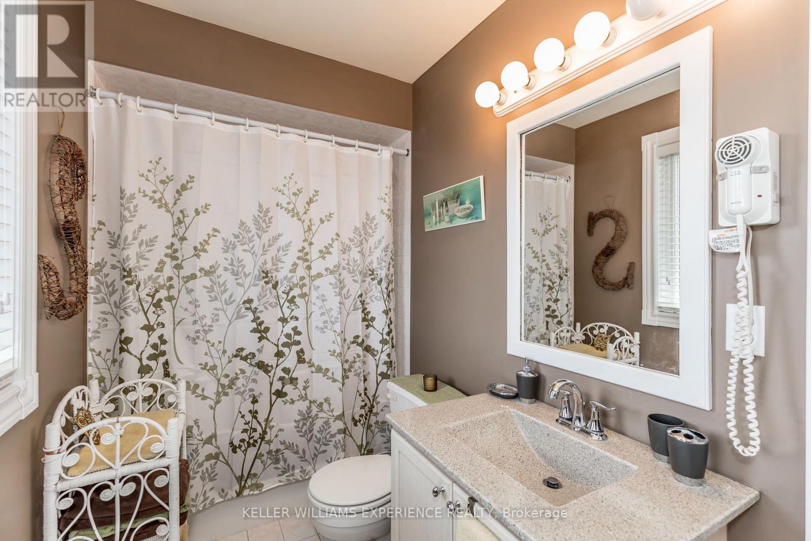 38 Bishop Drive, Barrie (Ardagh), Ontario  L4N 6Y4 - Photo 25 - S13762818