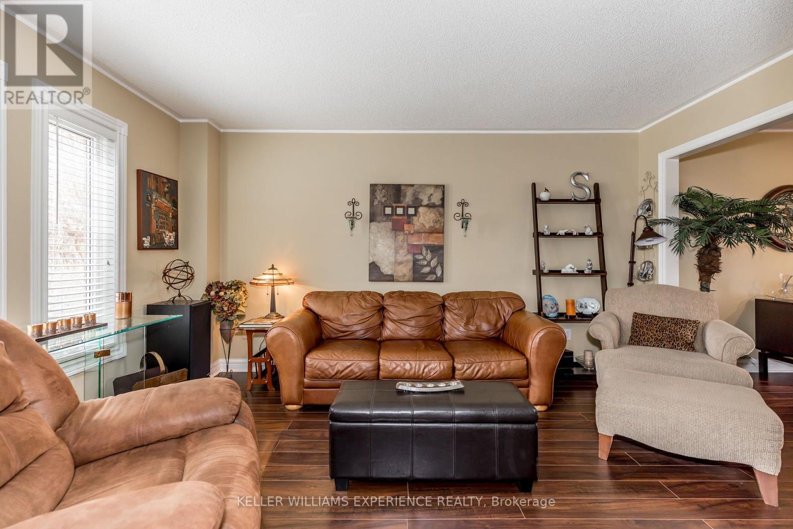 38 Bishop Drive, Barrie (Ardagh), Ontario  L4N 6Y4 - Photo 5 - S13762818