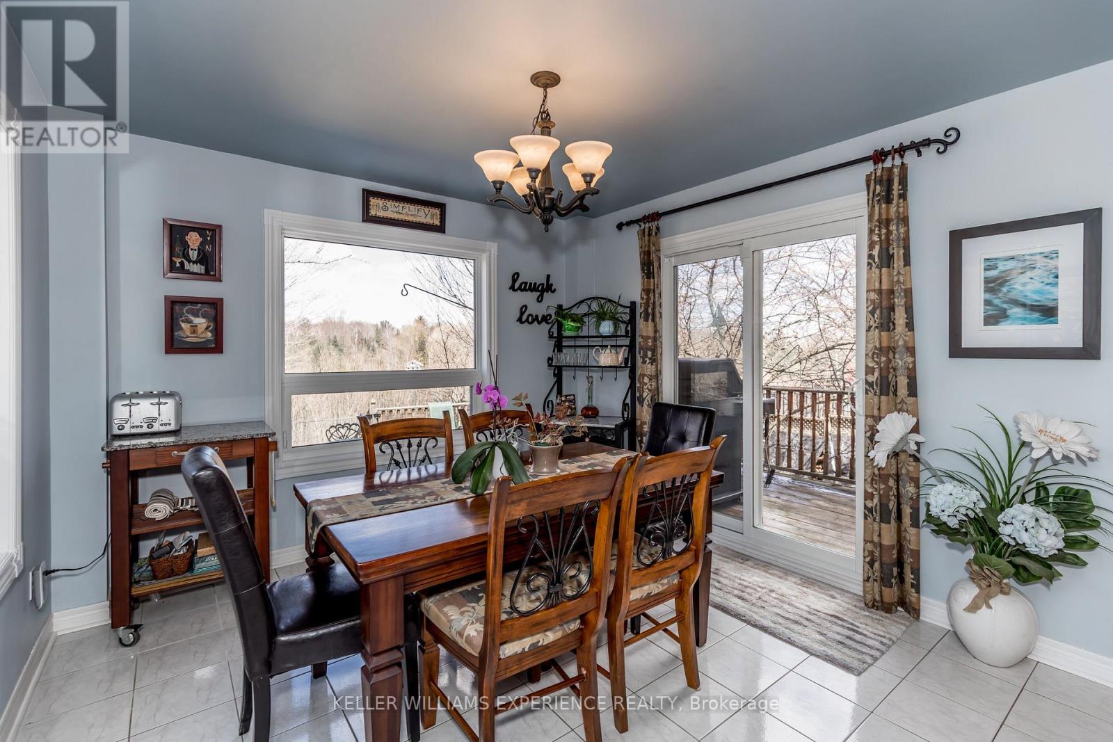 38 Bishop Drive, Barrie (Ardagh), Ontario  L4N 6Y4 - Photo 8 - S13762818