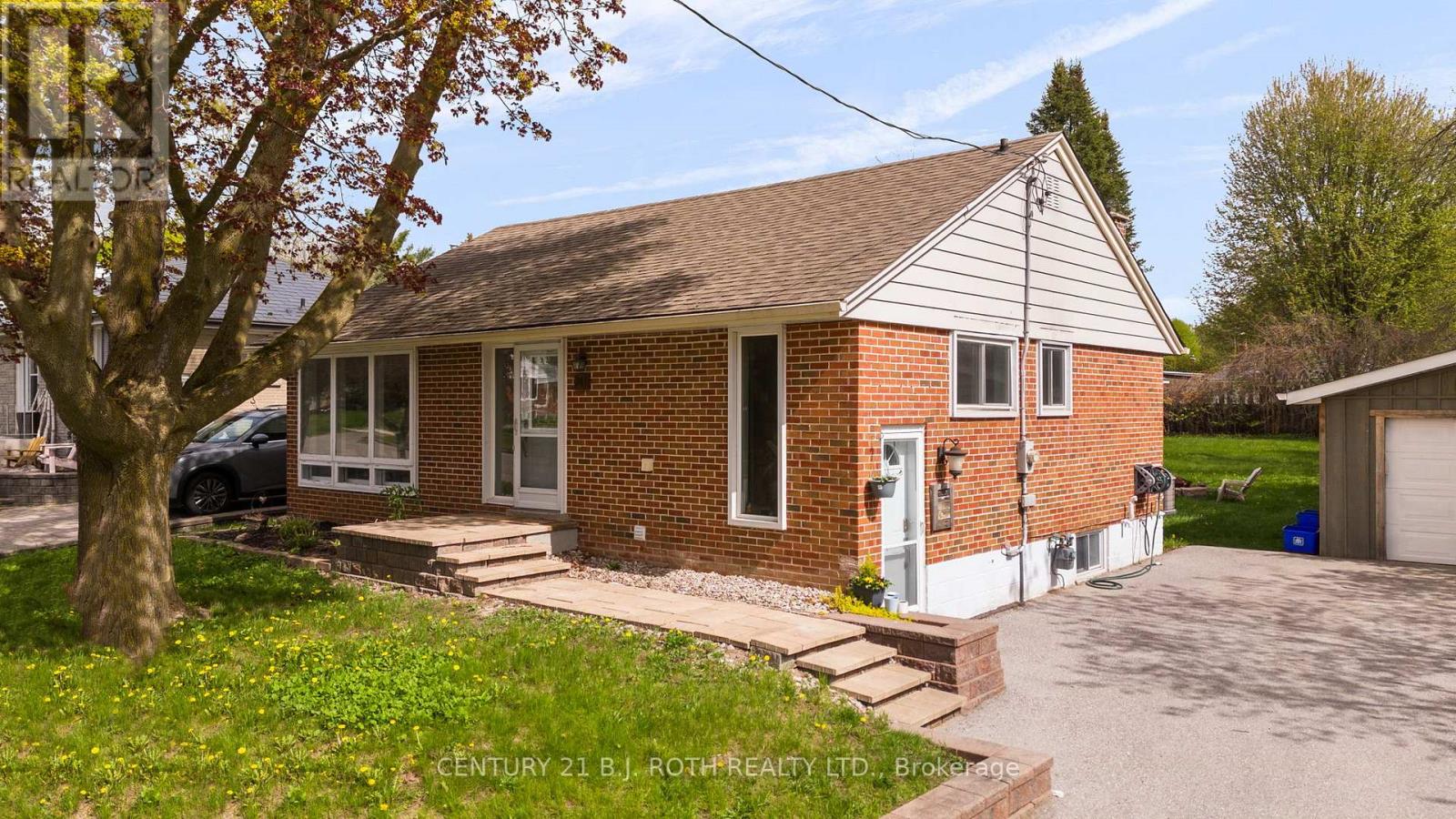 Main Level - 243 Wellington Street E, Barrie (City Centre), Ontario  L4M 2E4 - Photo 1 - S13762824