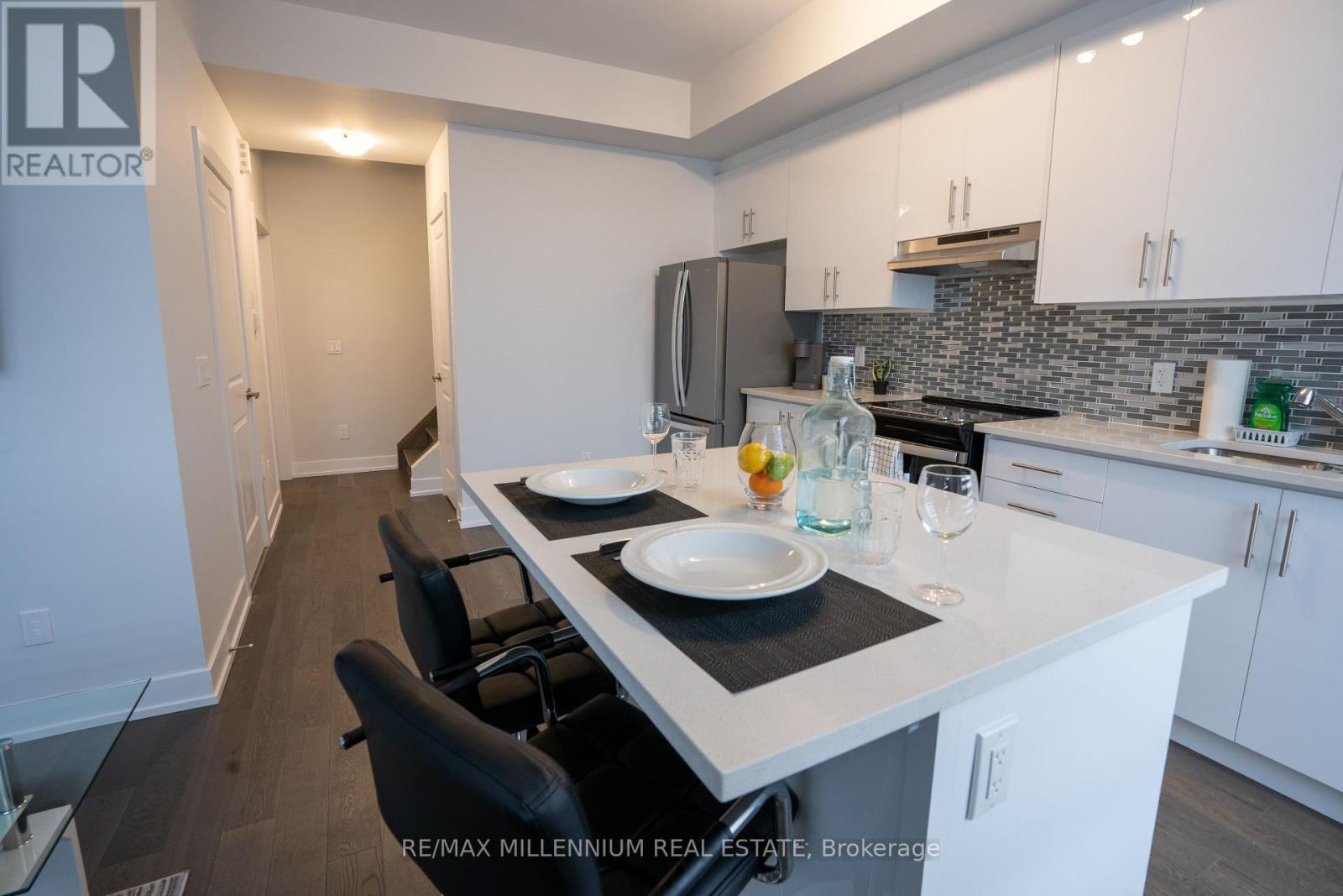 U221 - 9560 Islington Avenue, Vaughan, Ontario  L4K 2L5 - Photo 5 - N13690826