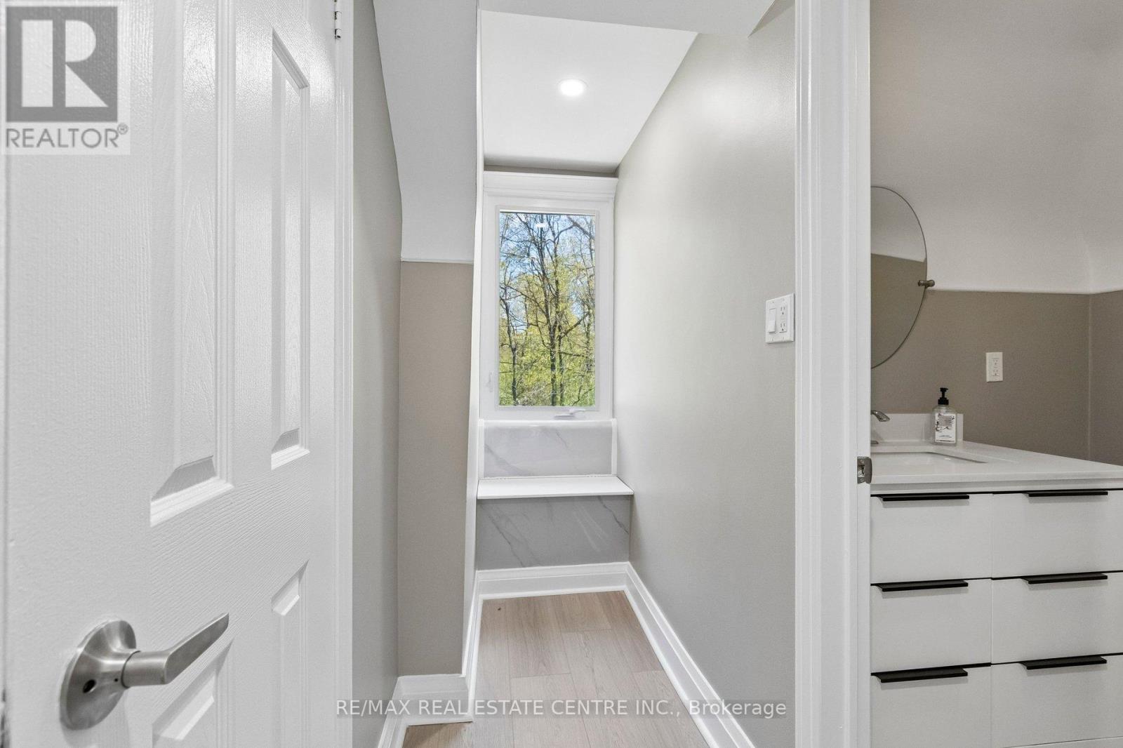 194 Silvercreek Parkway S, Guelph, Ontario  N1H 3S7 - Photo 18 - X13111966