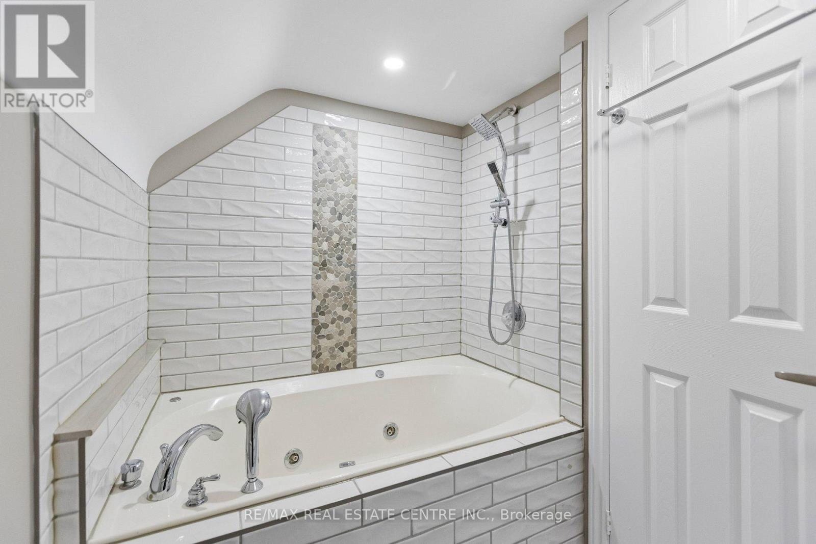 194 Silvercreek Parkway S, Guelph, Ontario  N1H 3S7 - Photo 19 - X13111966