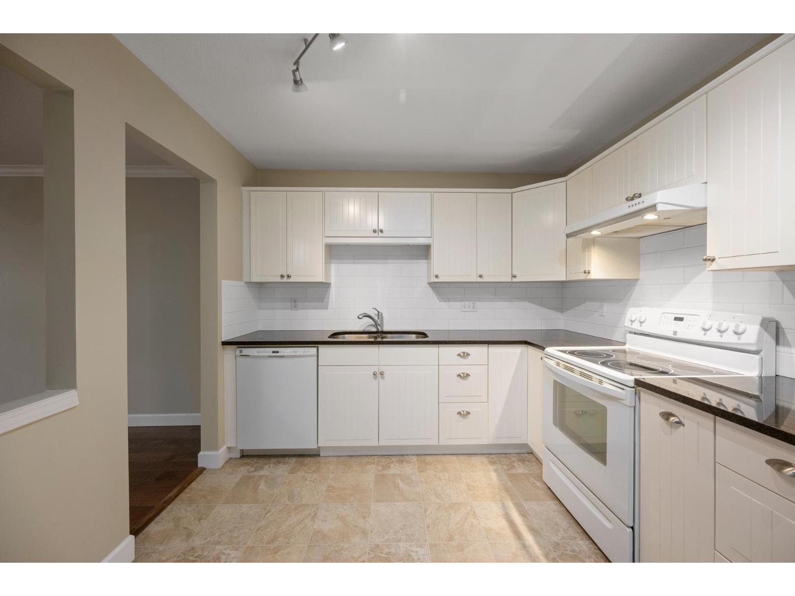 112 5375 205 Street, Langley, British Columbia  V3A 7V7 - Photo 8 - R3161992