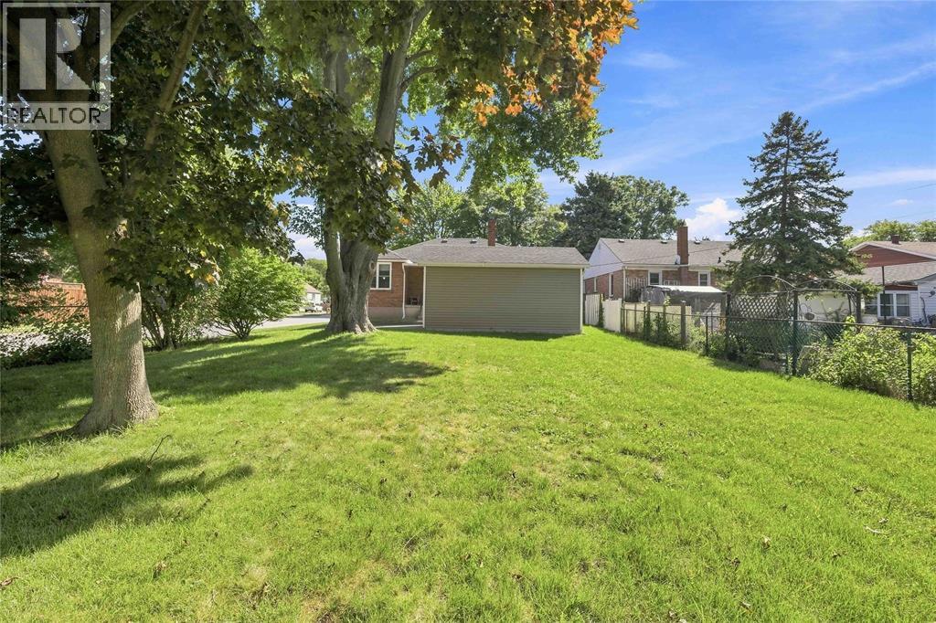 721 William Avenue, Sarnia, Ontario  N7T 7C7 - Photo 28 - 26021942
