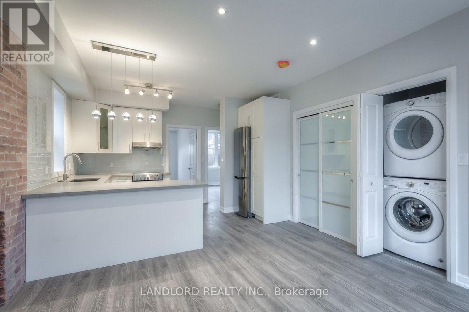 82 Parkway Avenue, Toronto, Ontario  M6R 1T5 - Photo 16 - W13762772