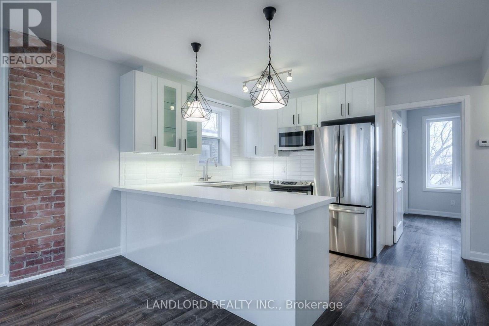 82 Parkway Avenue, Toronto, Ontario  M6R 1T5 - Photo 2 - W13762772