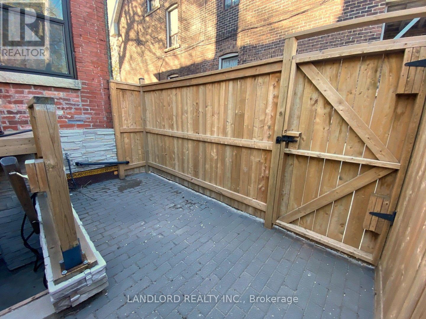 82 Parkway Avenue, Toronto, Ontario  M6R 1T5 - Photo 36 - W13762772