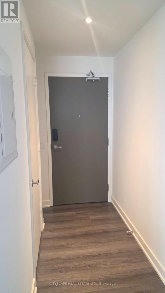 2402 - 448 Burnhamthorpe Road W, Mississauga, Ontario  L5B 0R4 - Photo 2 - W13762808