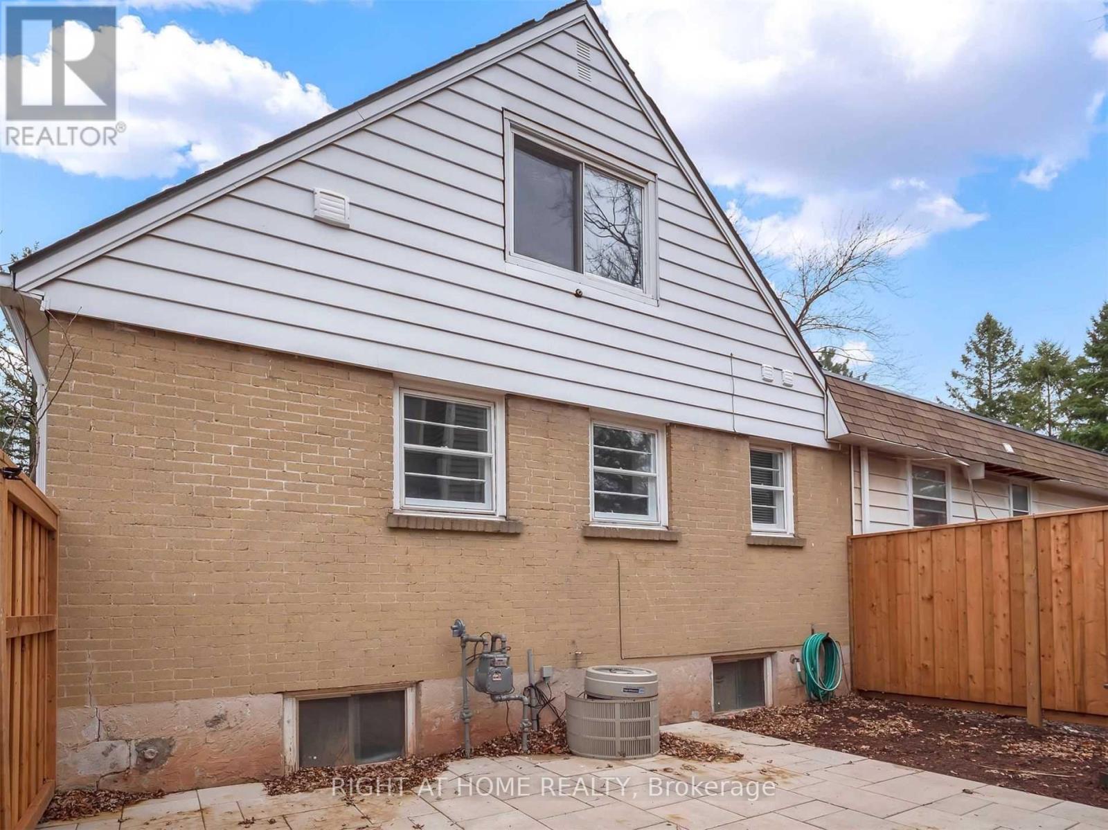 1089 Truman Avenue, Oakville, Ontario  L6H 1Y7 - Photo 25 - W13762832