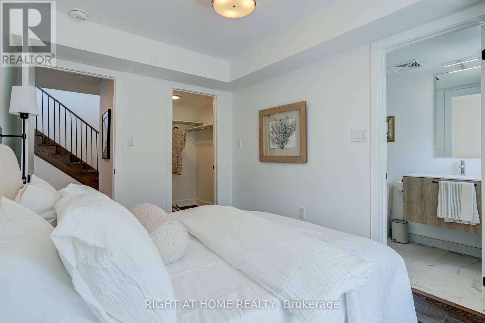 4 - 66 Long Branch Avenue, Toronto, Ontario  M8W 3J4 - Photo 25 - W13762890