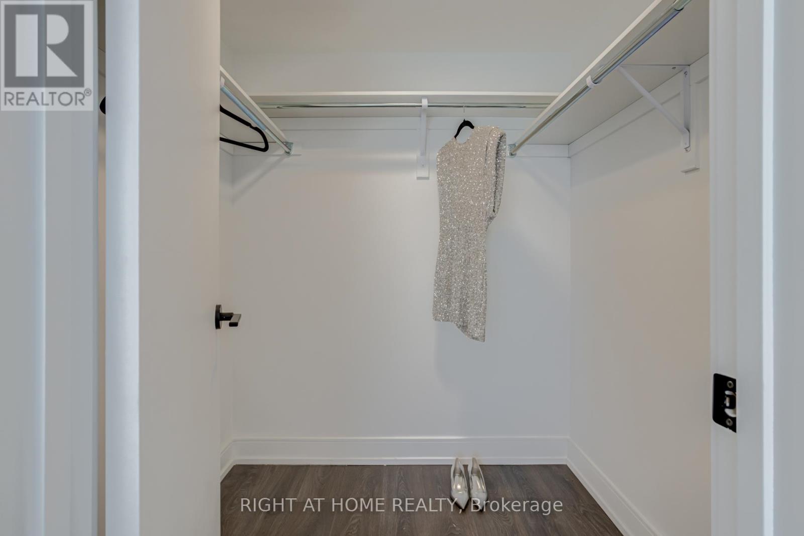 4 - 66 Long Branch Avenue, Toronto, Ontario  M8W 3J4 - Photo 27 - W13762890
