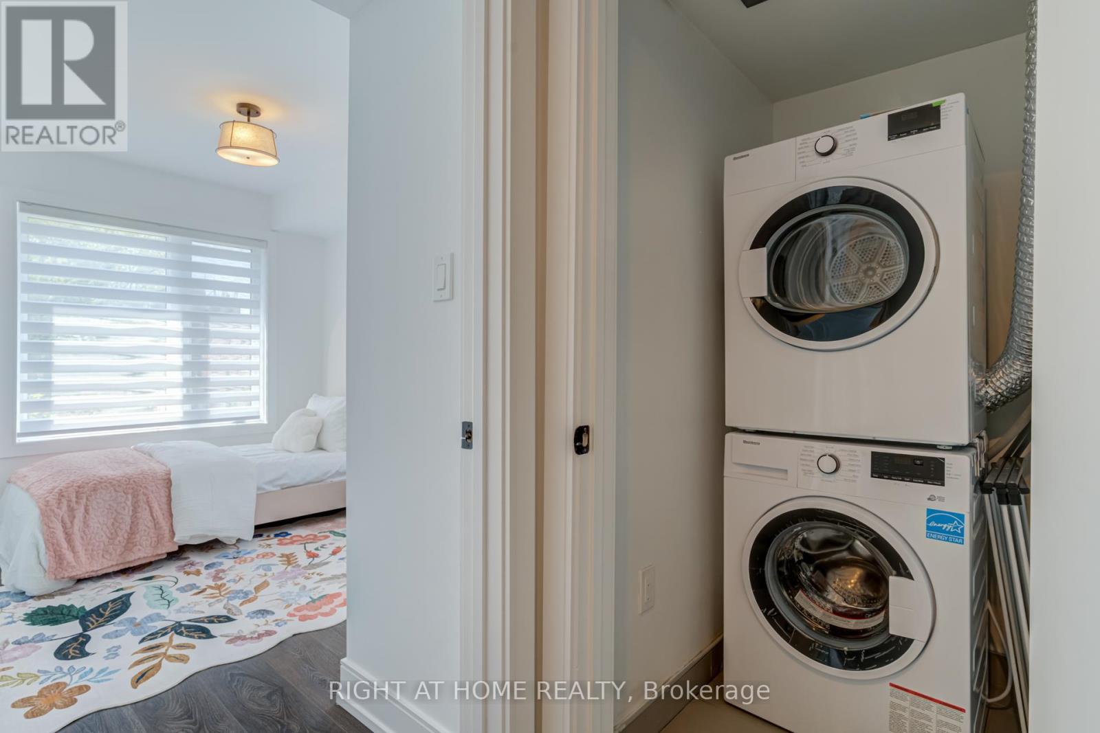4 - 66 Long Branch Avenue, Toronto, Ontario  M8W 3J4 - Photo 32 - W13762890