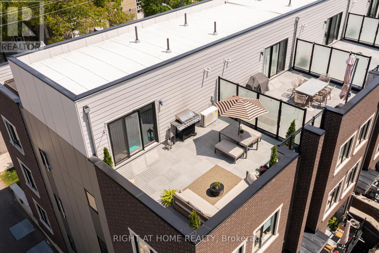 4 - 66 Long Branch Avenue, Toronto, Ontario  M8W 3J4 - Photo 43 - W13762890