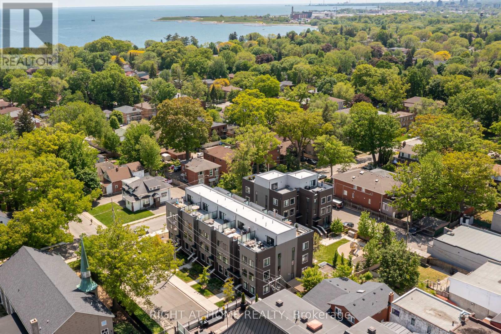 4 - 66 Long Branch Avenue, Toronto, Ontario  M8W 3J4 - Photo 45 - W13762890