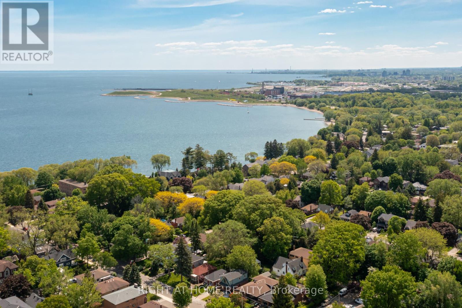 4 - 66 Long Branch Avenue, Toronto, Ontario  M8W 3J4 - Photo 48 - W13762890