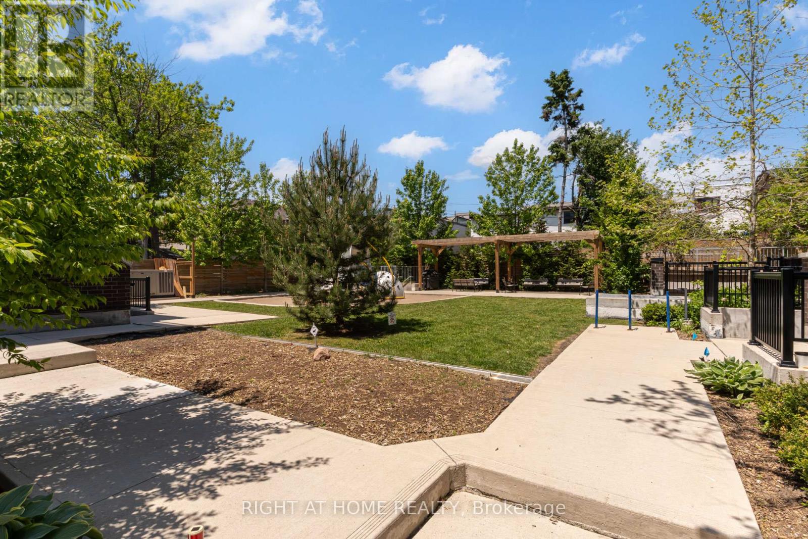 4 - 66 Long Branch Avenue, Toronto, Ontario  M8W 3J4 - Photo 50 - W13762890