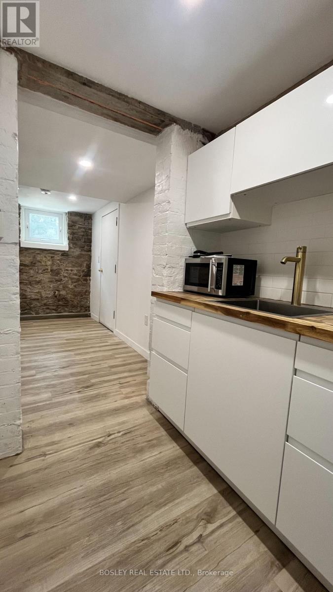 Basement 2 - 178 High Park Avenue, Toronto, Ontario  M6P 2S4 - Photo 10 - W13762968