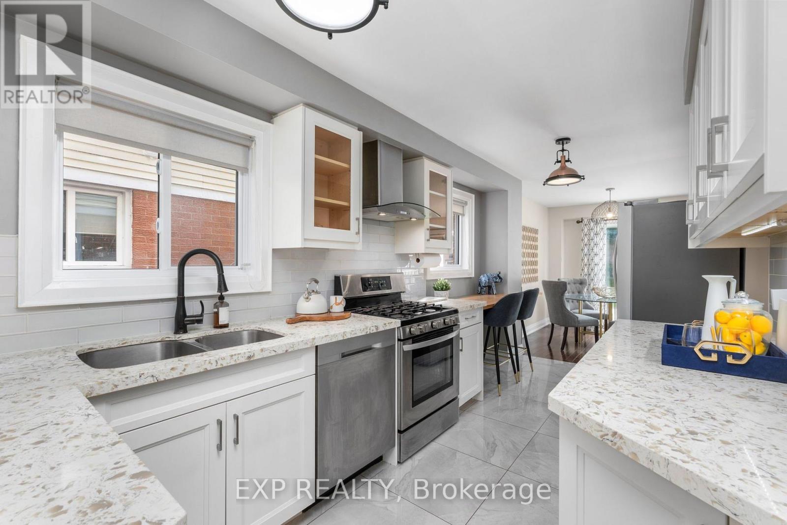 224 Timberlane Drive, Brampton, Ontario  L6Y 4V6 - Photo 8 - W13762982
