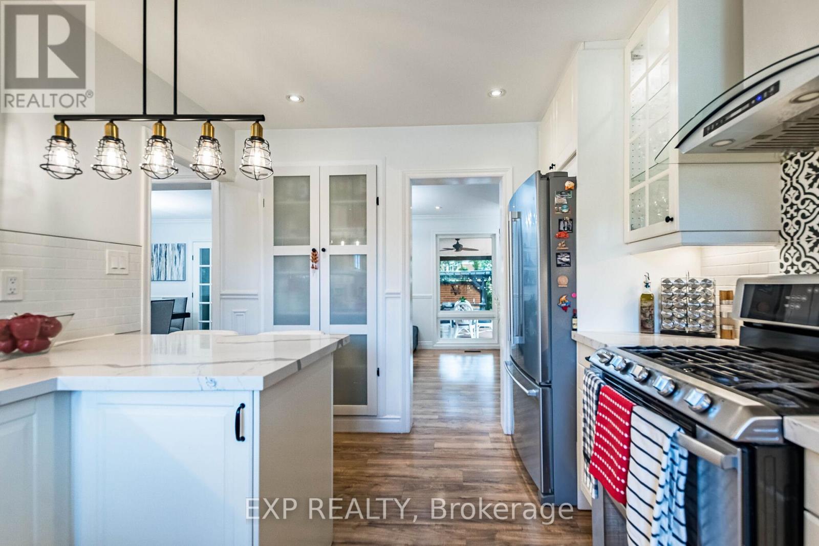 6073 Featherhead Crescent, Mississauga, Ontario  L5N 2B5 - Photo 17 - W13763000