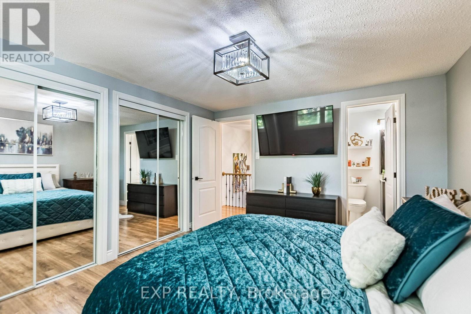 6073 Featherhead Crescent, Mississauga, Ontario  L5N 2B5 - Photo 21 - W13763000