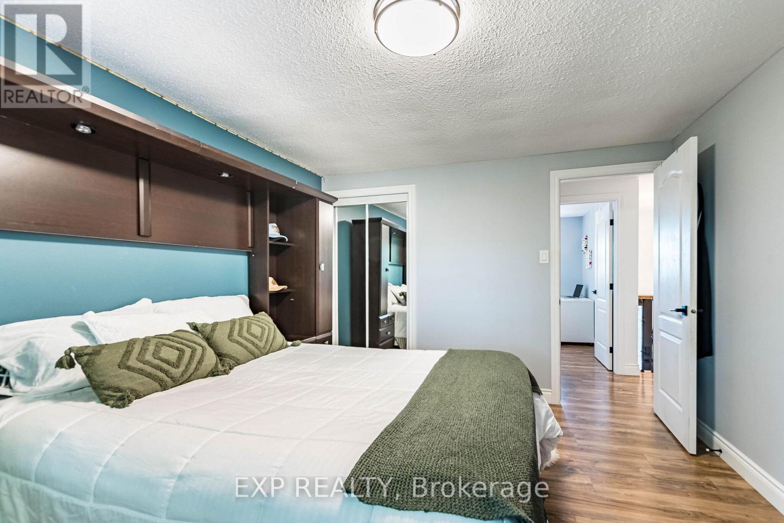 6073 Featherhead Crescent, Mississauga, Ontario  L5N 2B5 - Photo 25 - W13763000