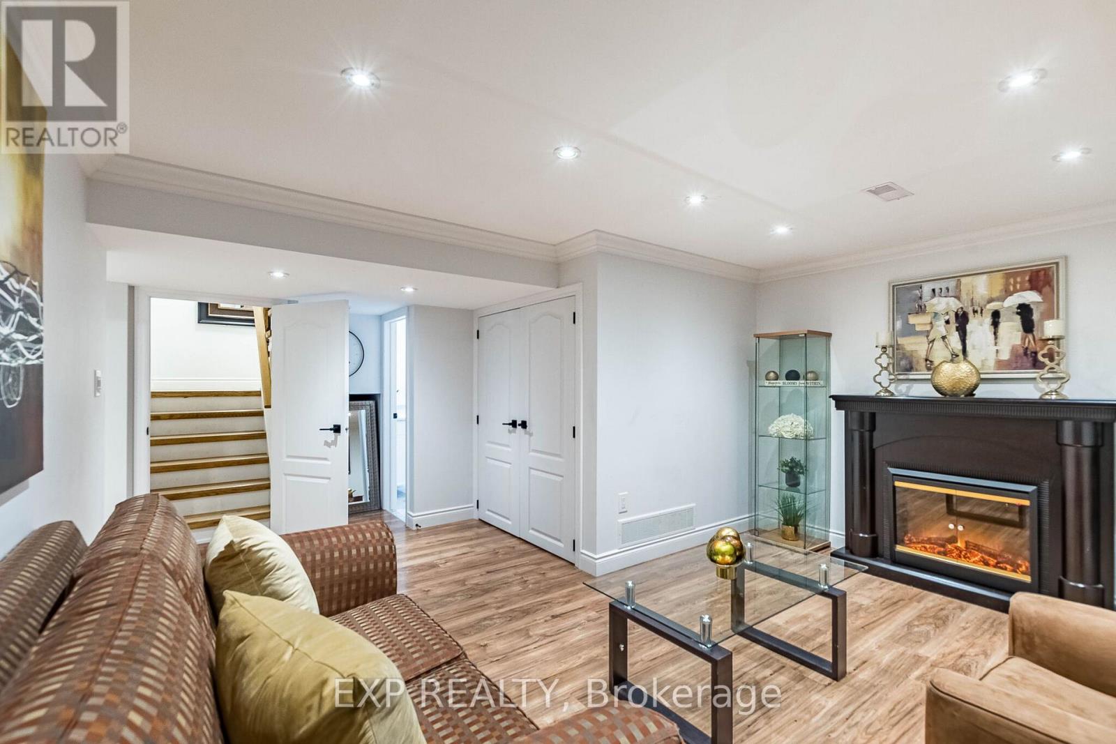 6073 Featherhead Crescent, Mississauga, Ontario  L5N 2B5 - Photo 29 - W13763000