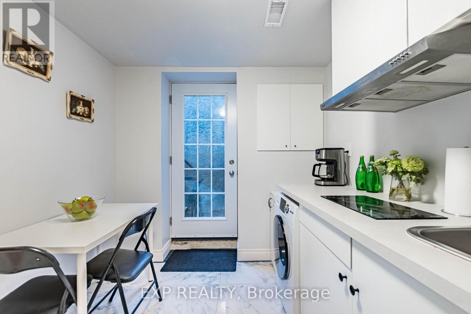 6073 Featherhead Crescent, Mississauga, Ontario  L5N 2B5 - Photo 33 - W13763000