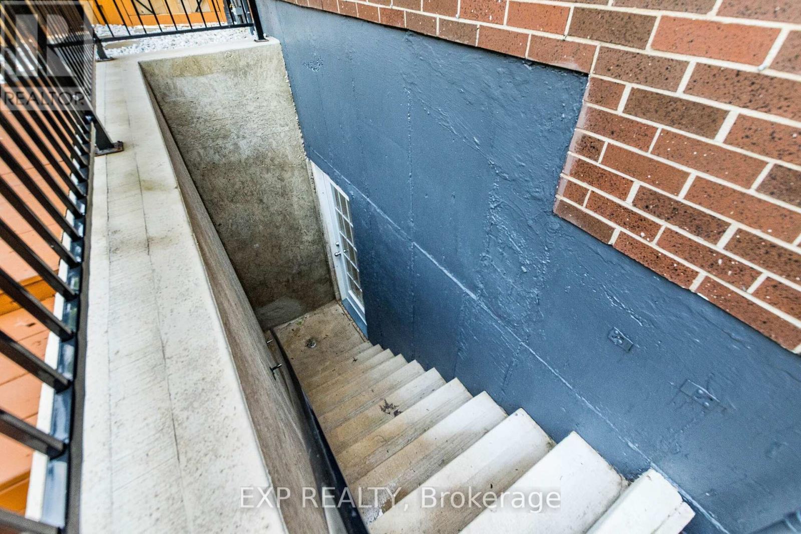 6073 Featherhead Crescent, Mississauga, Ontario  L5N 2B5 - Photo 35 - W13763000