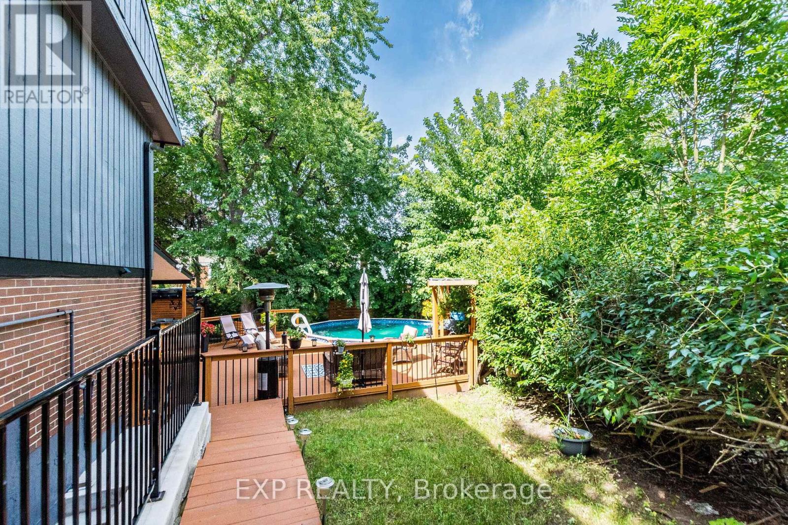 6073 Featherhead Crescent, Mississauga, Ontario  L5N 2B5 - Photo 5 - W13763000