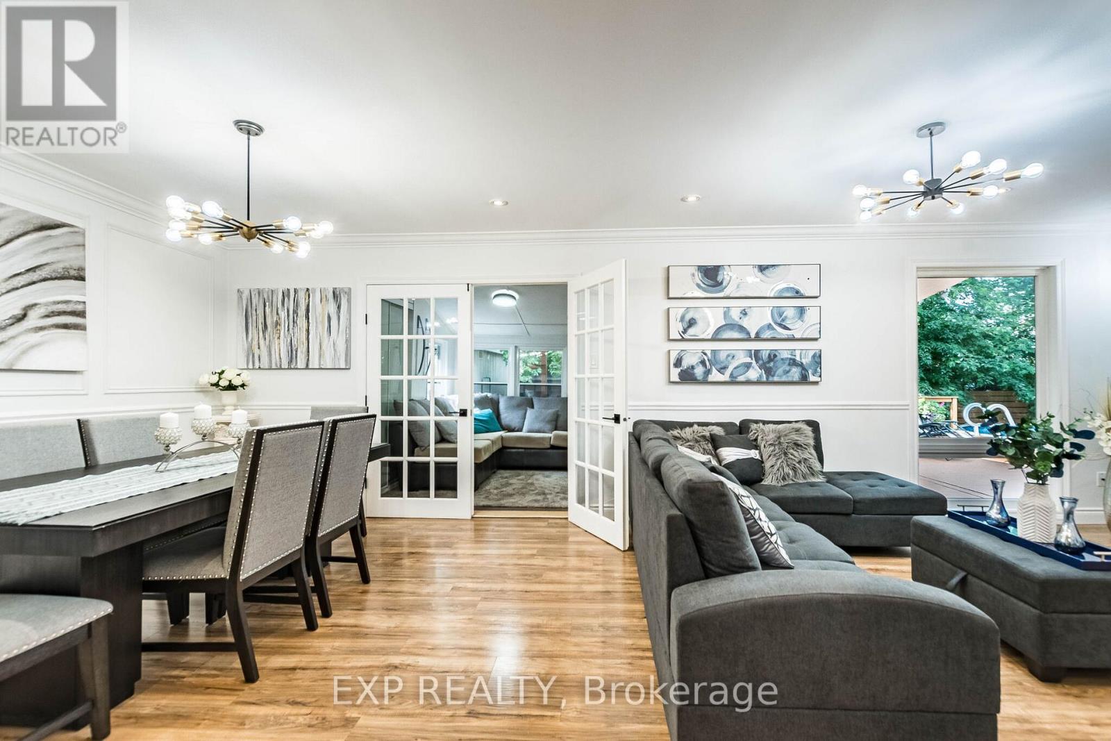 6073 Featherhead Crescent, Mississauga, Ontario  L5N 2B5 - Photo 8 - W13763000