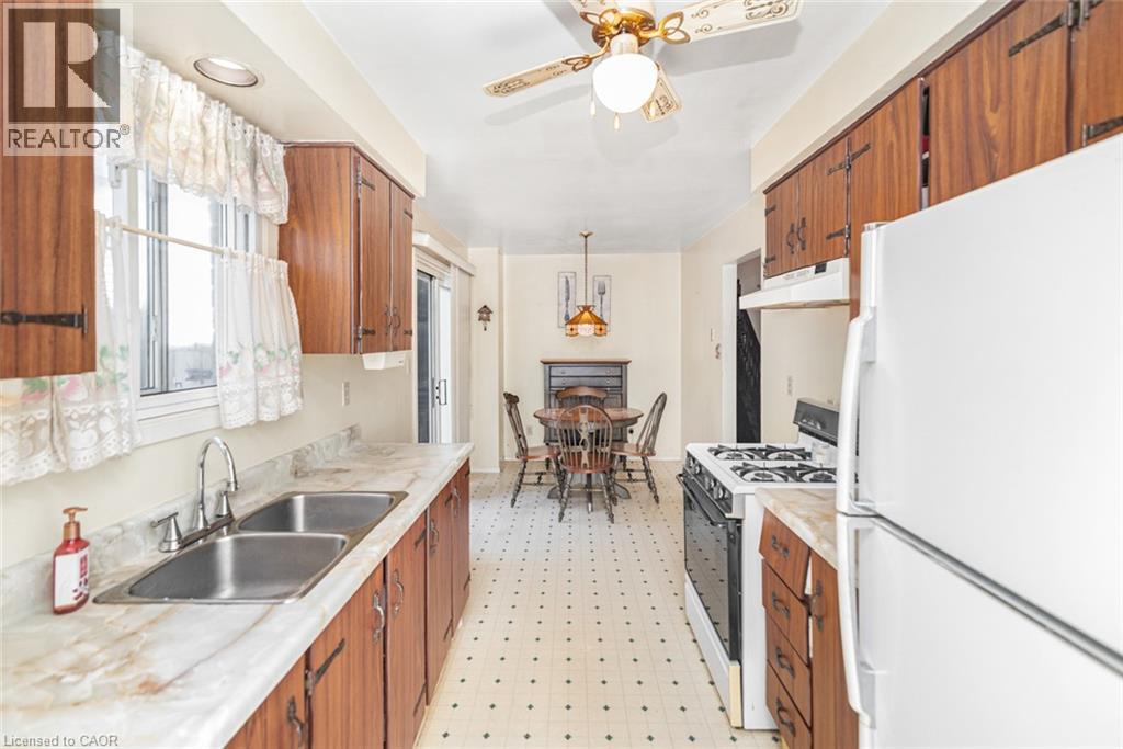 703 Upper Wentworth Street, Hamilton, Ontario  L9A 4V6 - Photo 11 - 40861754