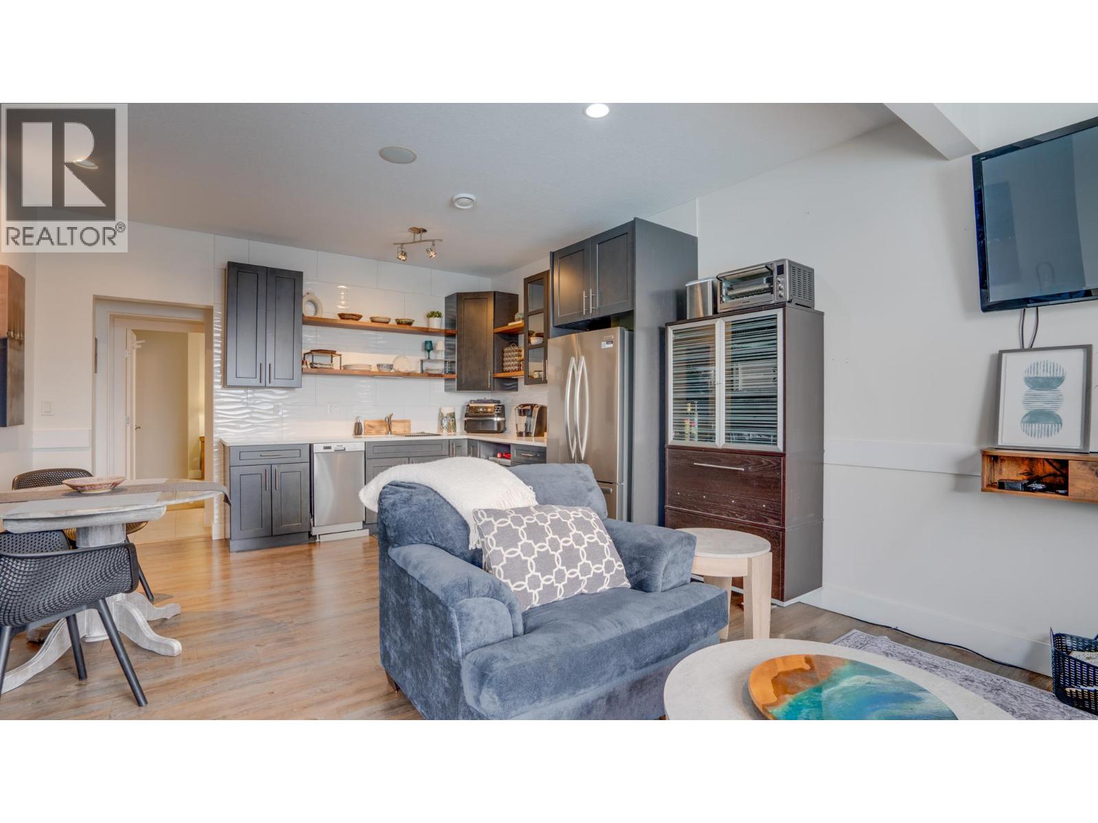 7193 Apex Drive, Vernon, British Columbia  V1B 4E4 - Photo 47 - 10399724