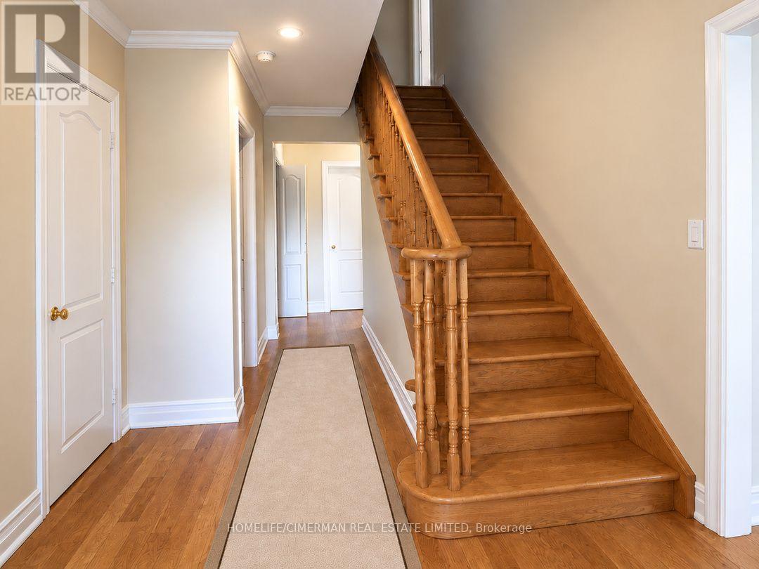 43 Riverlea Drive, Toronto, Ontario  M9P 2B1 - Photo 4 - W13730624