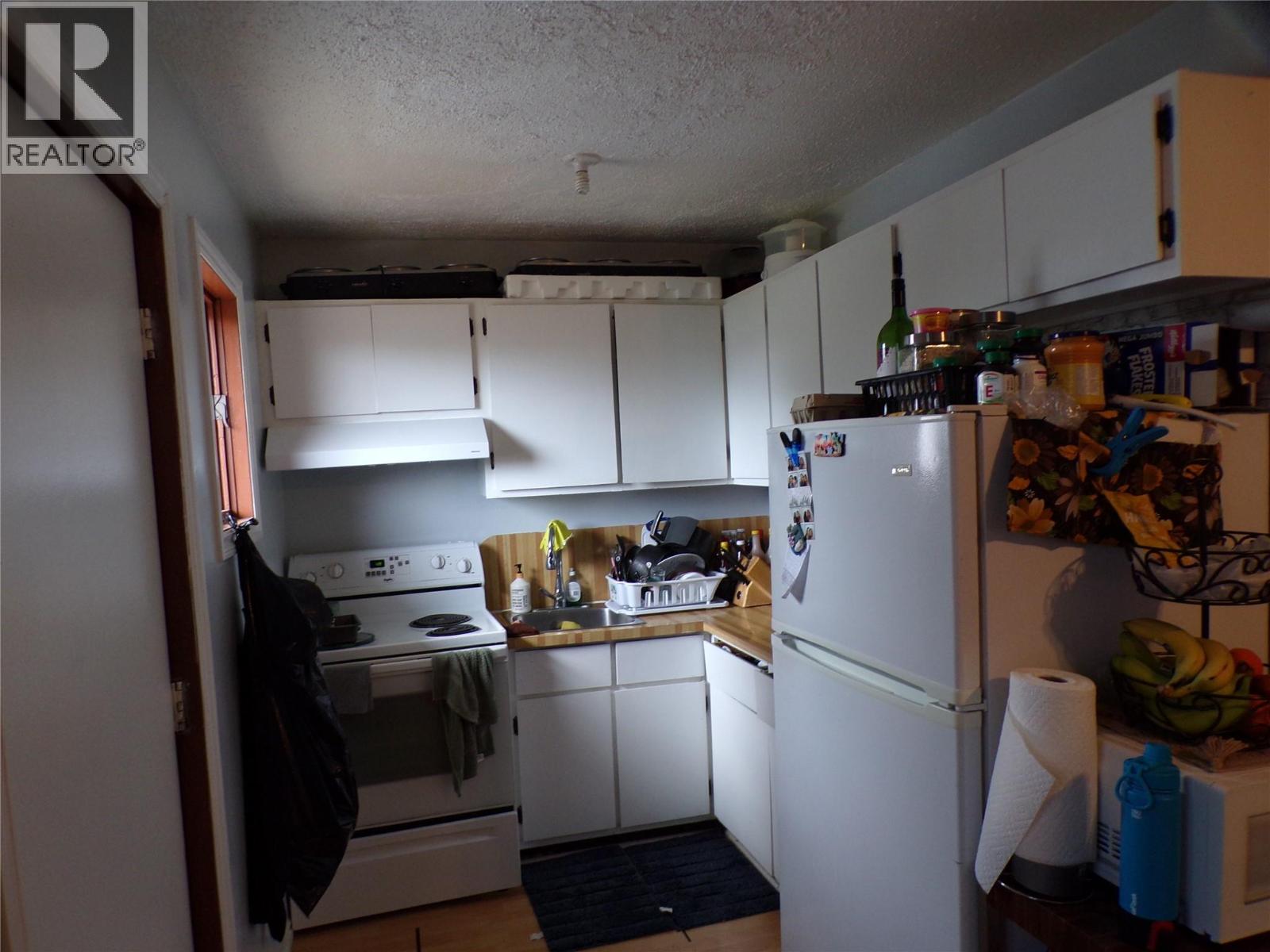821/823 105 Avenue, Dawson Creek, British Columbia  V1G 2K8 - Photo 3 - 10390311