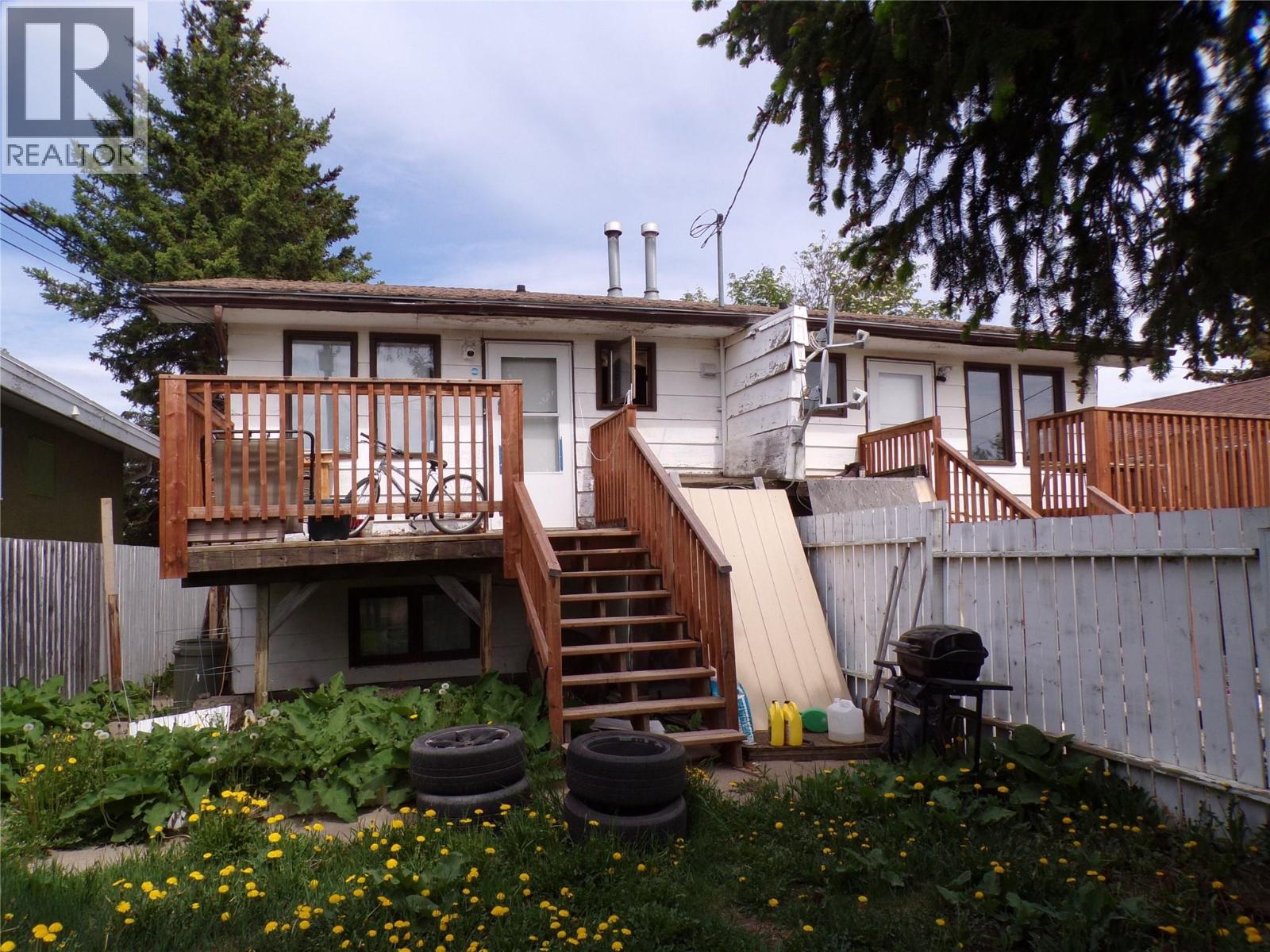 821/823 105 Avenue, Dawson Creek, British Columbia  V1G 2K8 - Photo 8 - 10390311