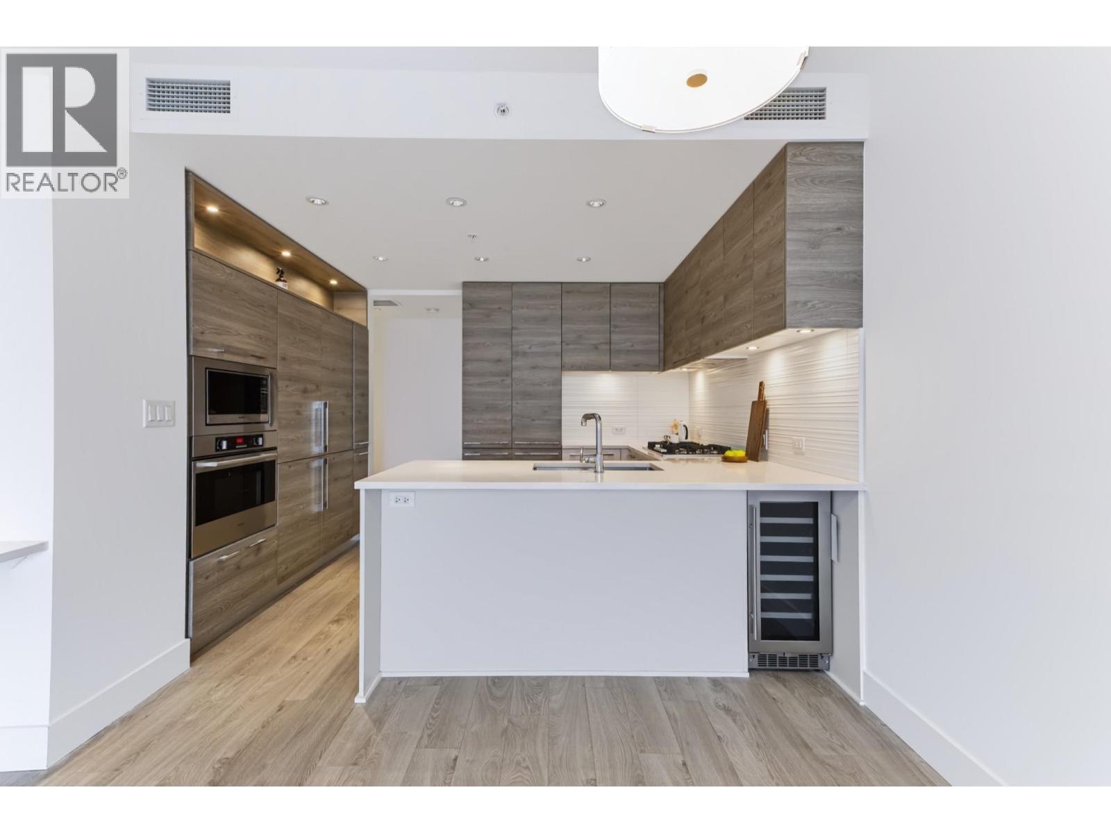 2301 7388 Kingsway, Burnaby, British Columbia  V3N 0G9 - Photo 5 - R3163099