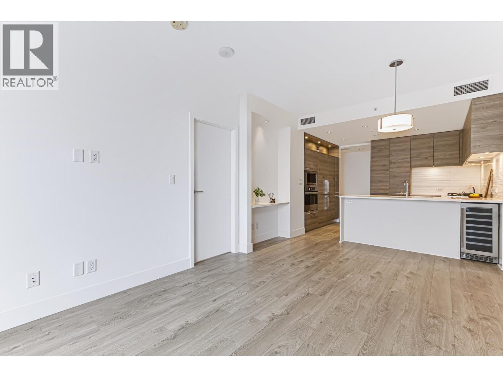 2301 7388 Kingsway, Burnaby, British Columbia  V3N 0G9 - Photo 8 - R3163099