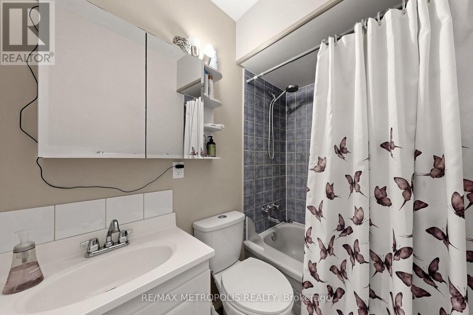 742 Dufferin Street, Toronto, Ontario  M6H 3K6 - Photo 23 - C13763020