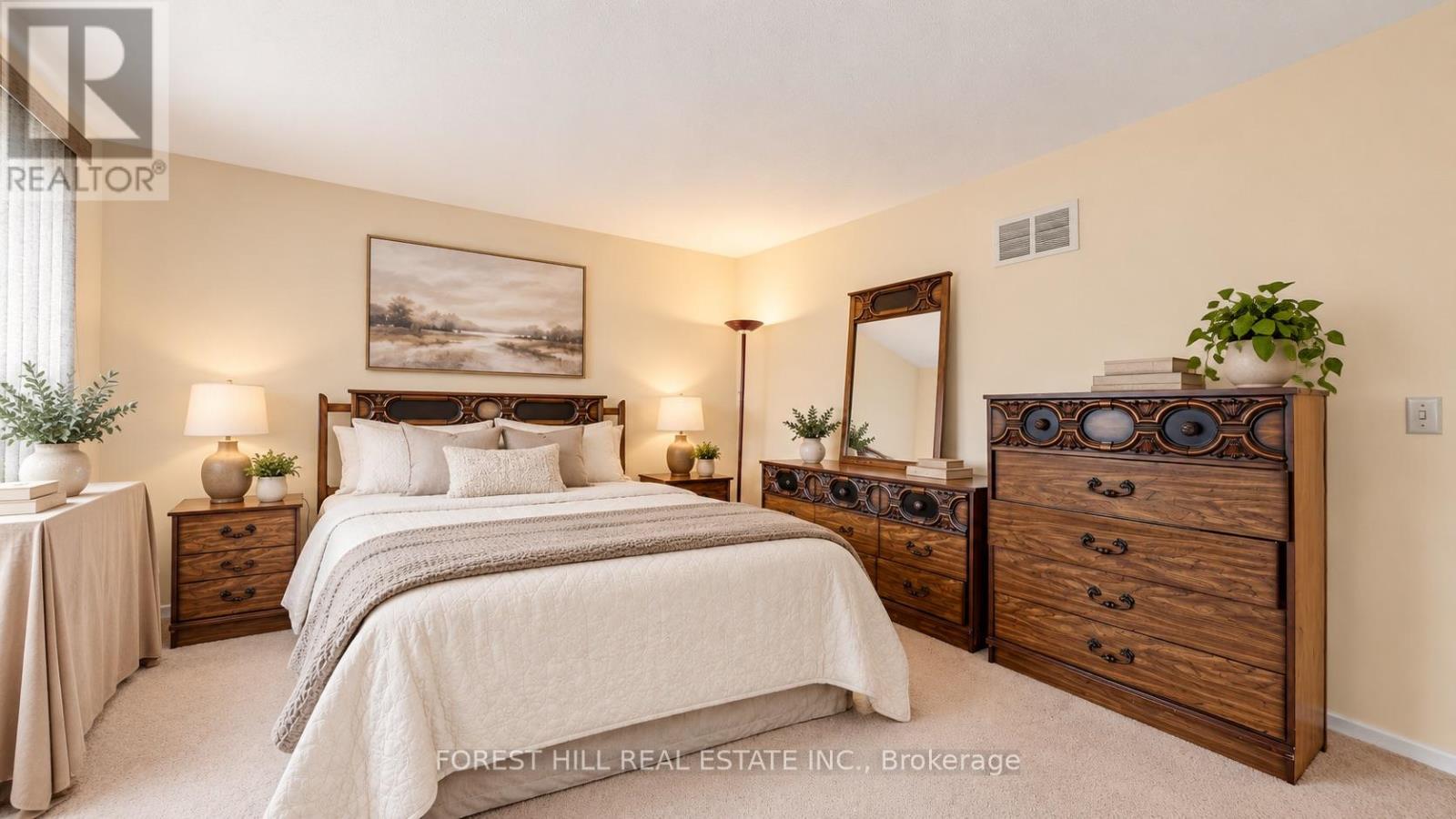 35 Treetops Court, Toronto, Ontario  M1V 2B9 - Photo 12 - E13763040