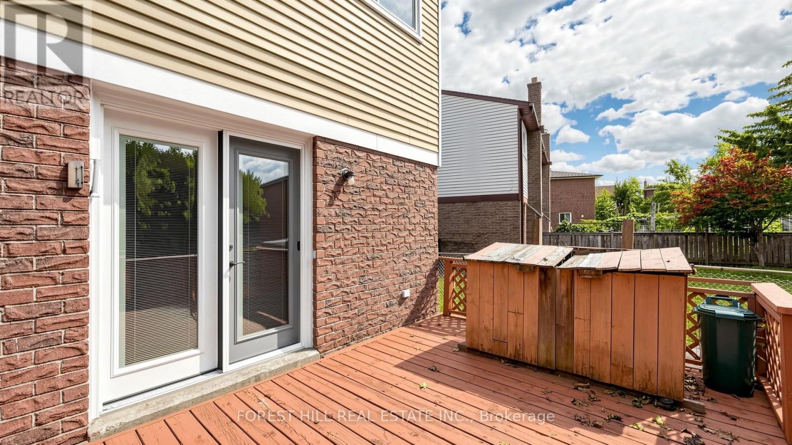 35 Treetops Court, Toronto, Ontario  M1V 2B9 - Photo 18 - E13763040