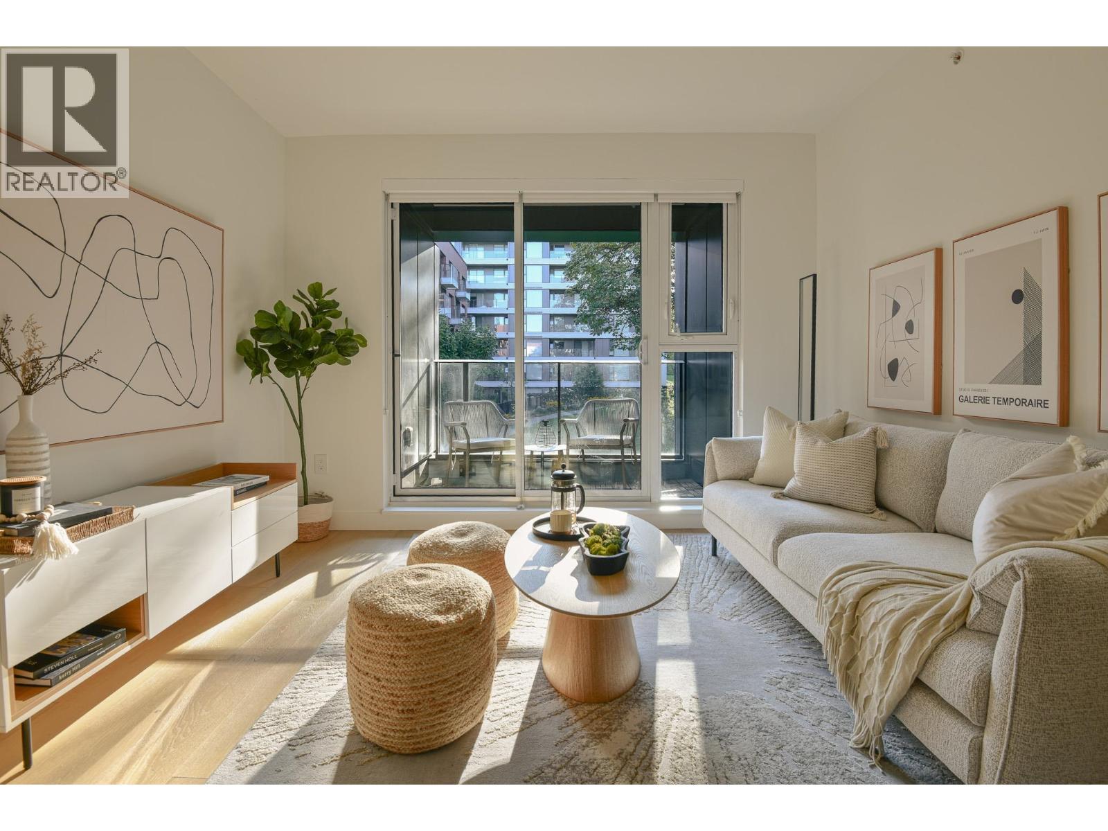 302 7128 Adera Street, Vancouver, British Columbia V6P 0H6 - Photo 3 - R3163398